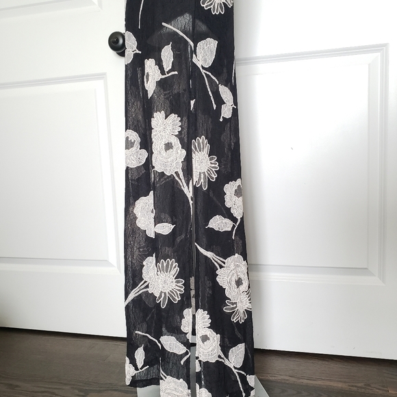 ASTR Black Ivory Floral Embroidered Lace Maxi Slip Dress M - Picture 7 of 11